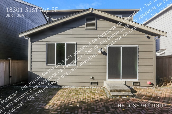 Building Photo - 18301 31st Ave SE