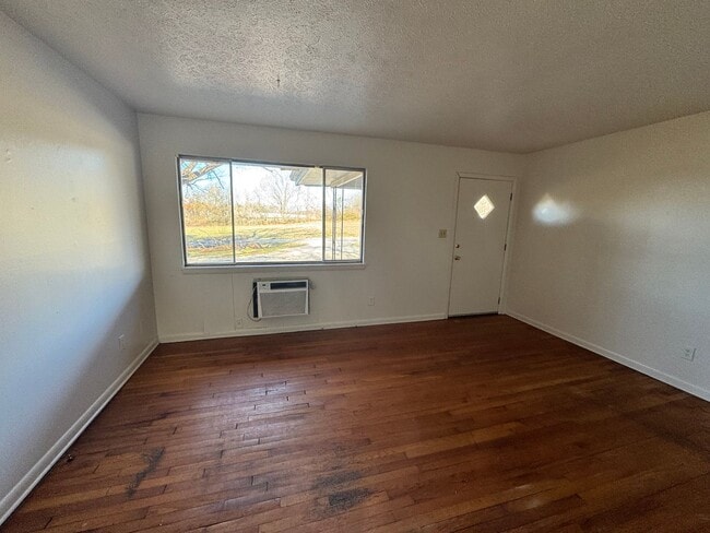 Building Photo - 2/1 Duplex in Cleveland County, NC