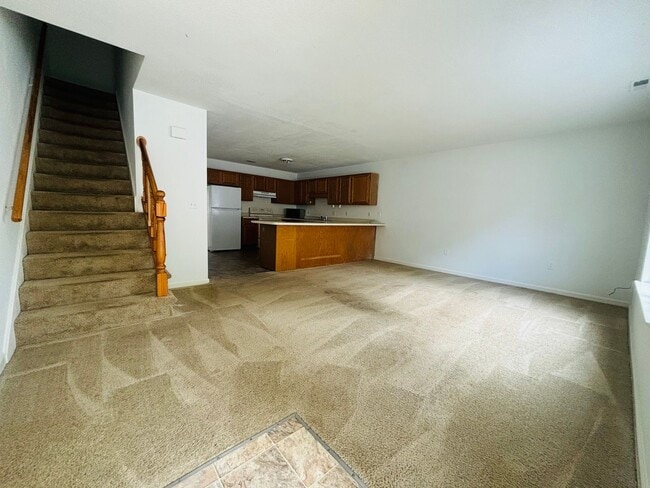Building Photo - 850 Patrick Henry Dr