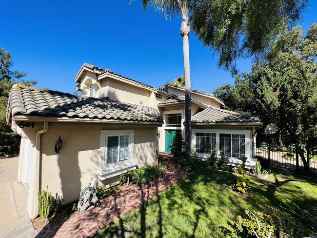 Building Photo - 601 Aliento Ct