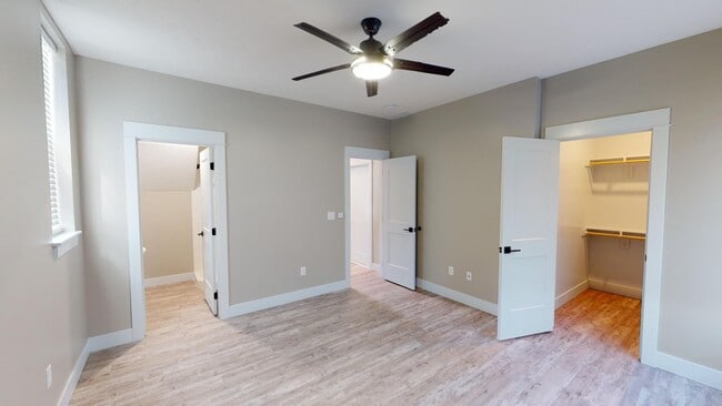 Building Photo - Spacious 3-Bed Carriage House in the Heart of Prairie District