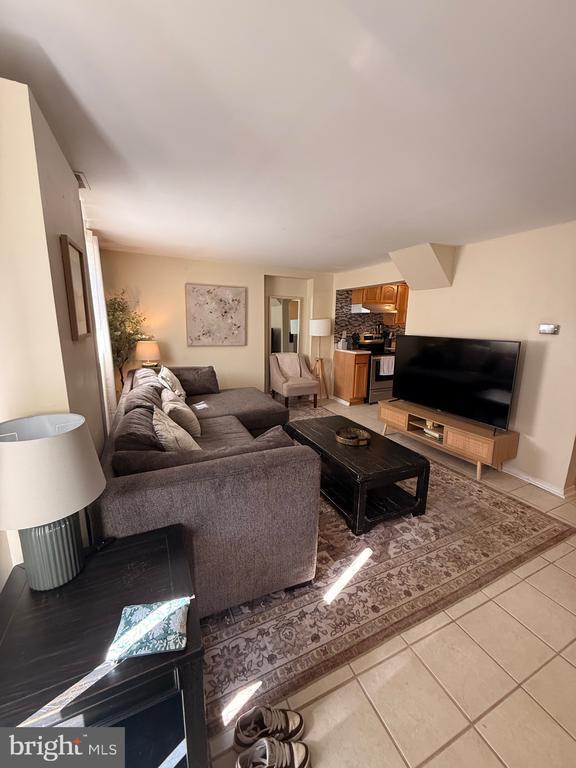 Building Photo - 335 Myrtle Ave