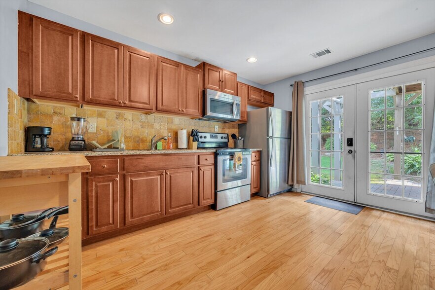 Building Photo - 3613 Southland Dr NE