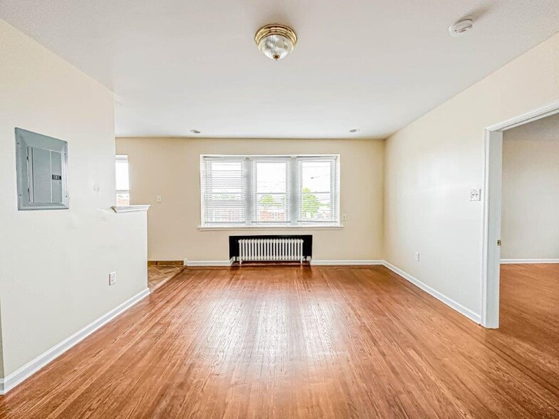 Primary Photo - 6501 Haverford Ave