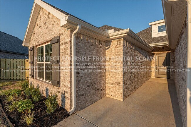 Building Photo - 4173 W Barhem Dr