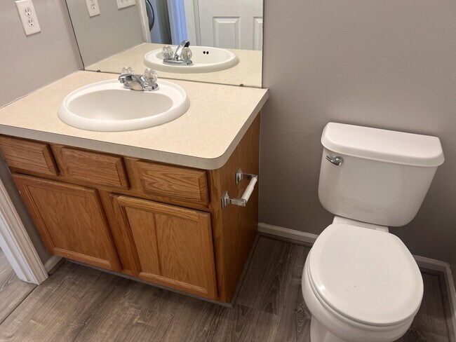 Building Photo - 44725 Ellery Ln