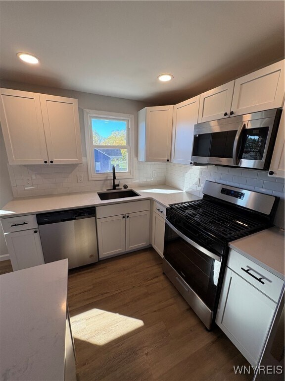 Building Photo - 862 Falcon Dr