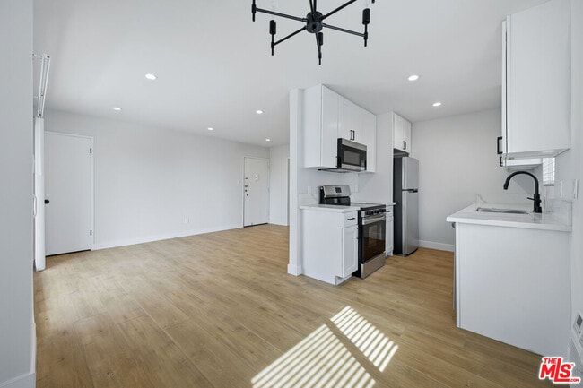 Building Photo - 1738 Colby Ave