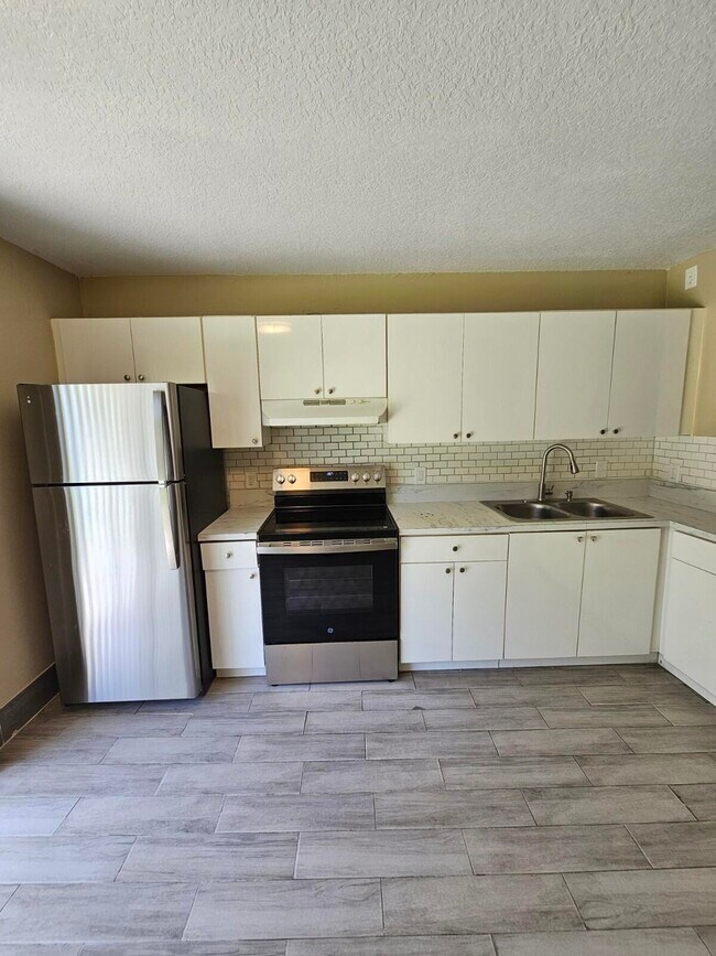Building Photo - 4859 Orleans Ct