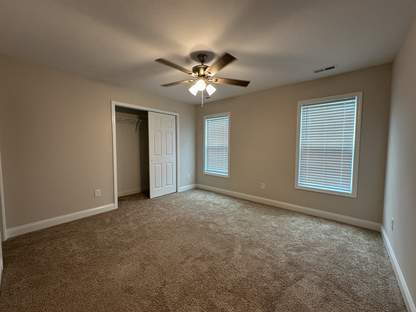 Building Photo - Spacious 2 Bedroom, 2.5 Bath Townhome 160 Loren Rd.