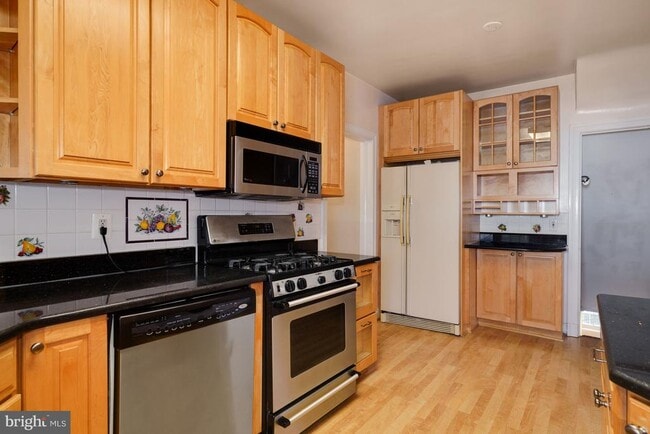 Building Photo - 6066 Wooten Dr