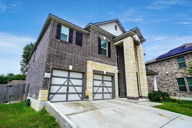 Building Photo - Beautiful 3-Bedroom Home with Flex Space in Universal City - Realtor Commission: $600