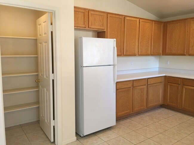 Building Photo - Chandler 3 Bedroom, 2 Bathroom - 1 Story B...
