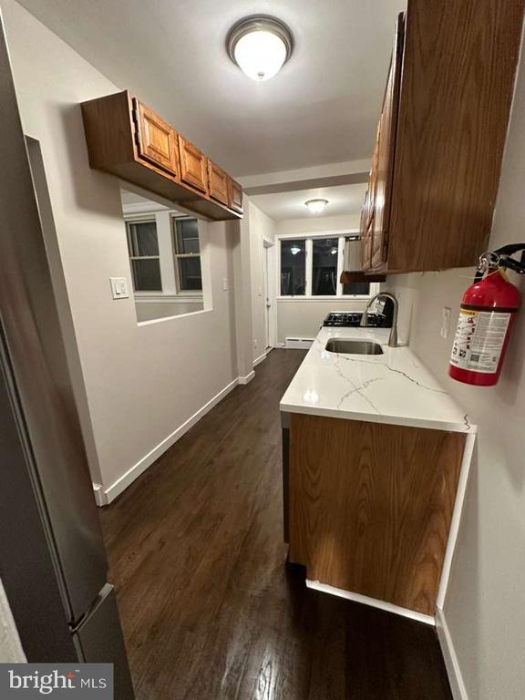 Building Photo - 65 E Montana St