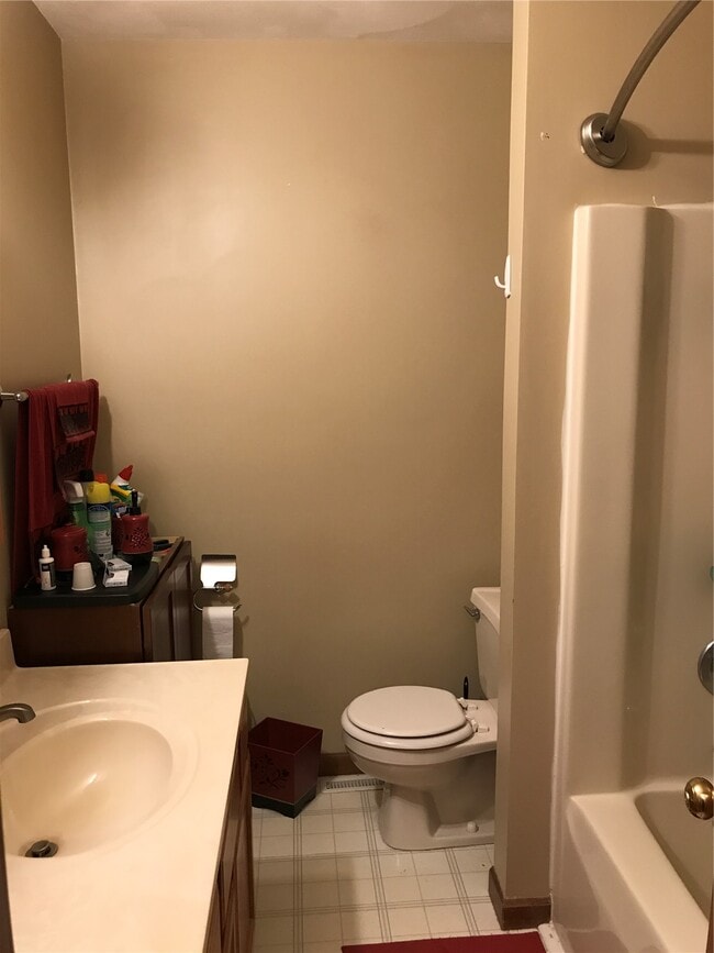 Building Photo - 102 S Riebeling St