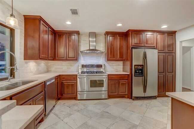 Building Photo - 5438 Briarbend Dr