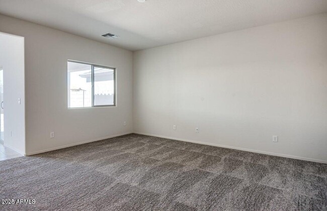 Building Photo - 18354 N Buckhorn Trail
