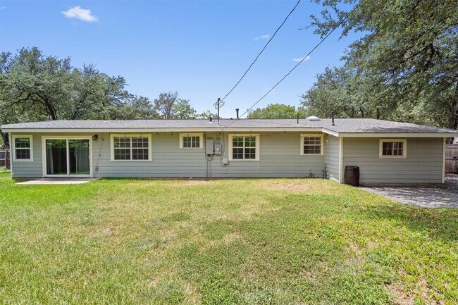 Building Photo - 7707 Robalo Rd