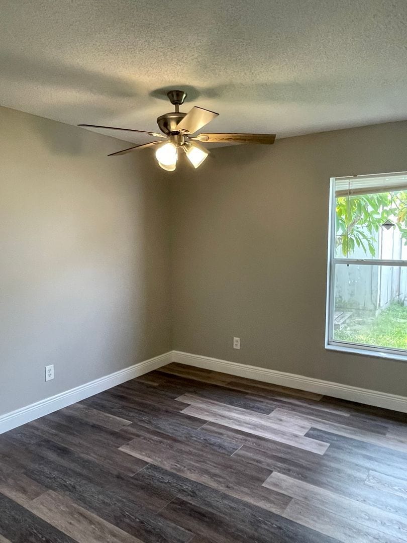 Building Photo - 3Bdrm 2Bath Villa -- Gated Community of Harbor Town