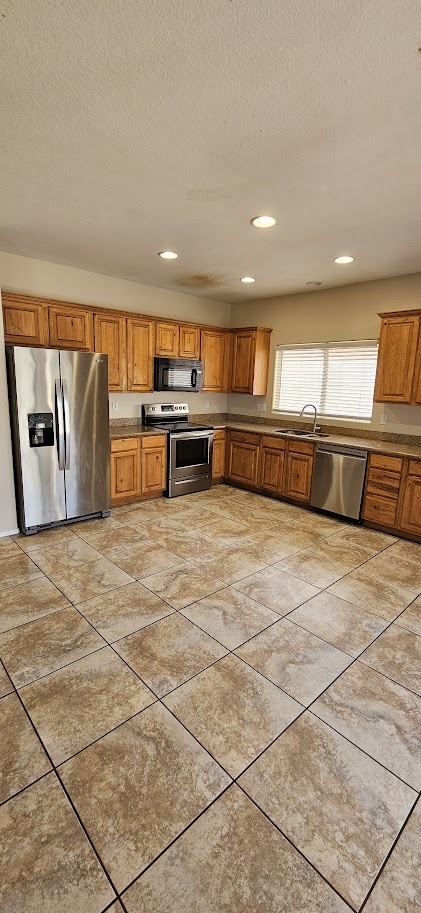Primary Photo - Fantastic 5BEDROOM+LOFT / 3 BATH home For ...