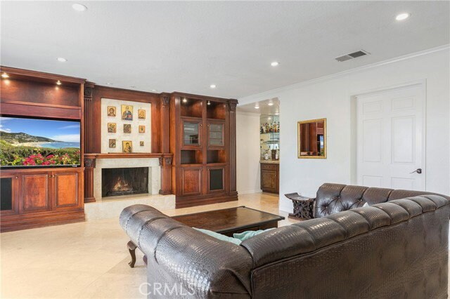 Building Photo - 25242 Bentwood