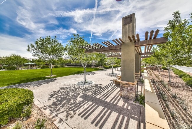 Building Photo - 2861 Rolling Brook Pl