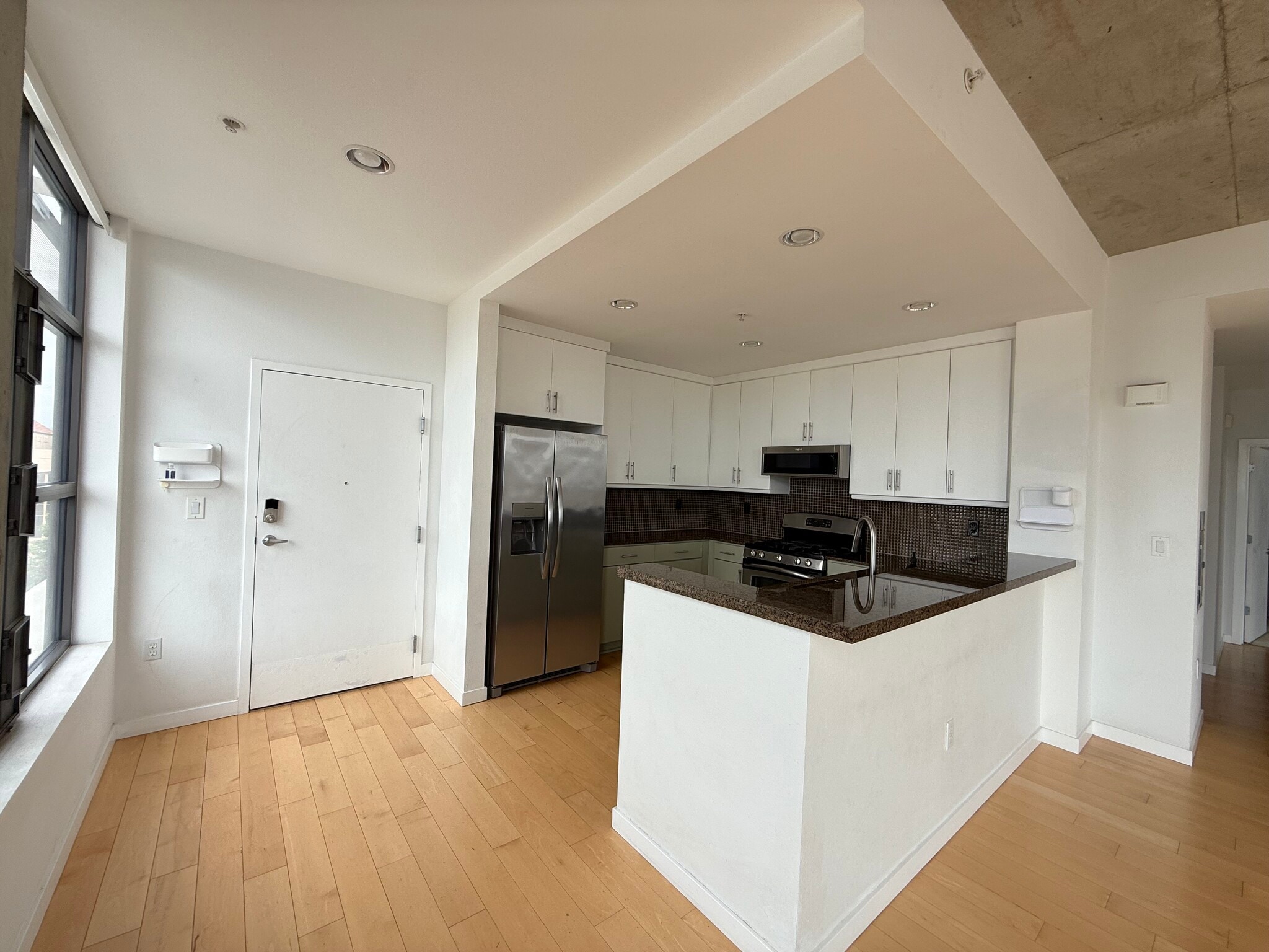 Building Photo - 288 3rd St