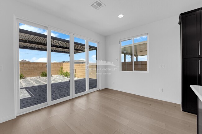 Building Photo - 4066 Painted Lady Ave