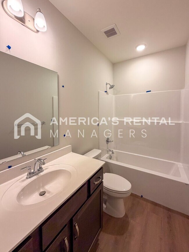 Building Photo - Modern Living in Havenridge! Sign a 13-month lease by 5/15/2026 and receive a leasing incentive e...