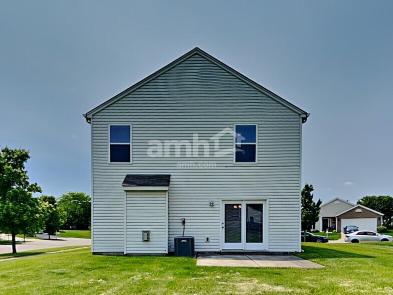 Building Photo - 320 Hennepin Dr
