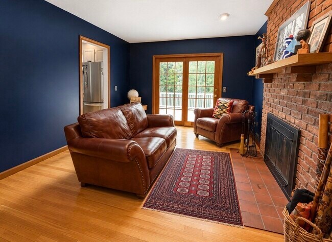 Building Photo - 31 Woodside Cir