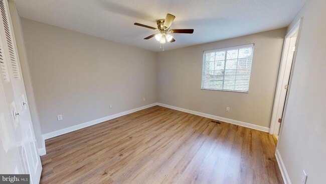 Building Photo - 8465 Yellow Leaf Ct