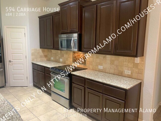 Building Photo - 594 Carriage House
