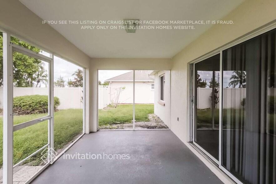 Building Photo - 4516 30th Ln E