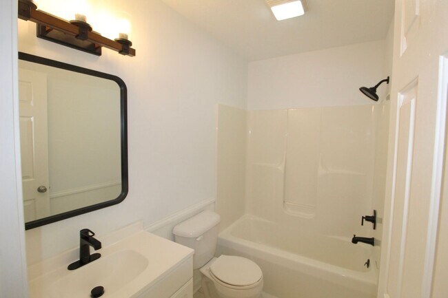 Building Photo - Discover modern living in this recently re...