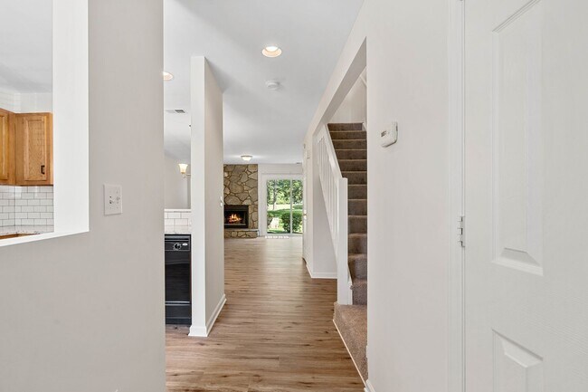Building Photo - 4091 N Course Dr