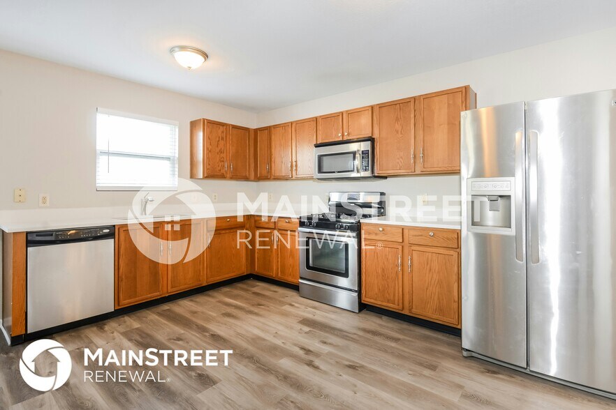 Building Photo - 3053 W Meadowbend Ln