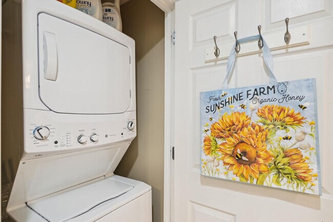 Building Photo - 12011 Front Beach Rd