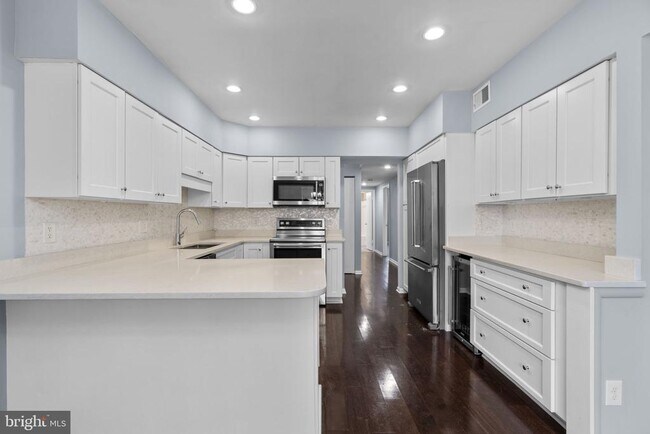 Building Photo - 6 Mullingar Ct