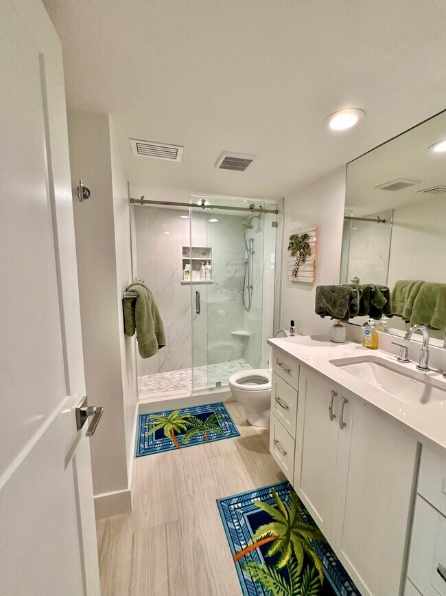 Building Photo - 2800 N Ocean Dr