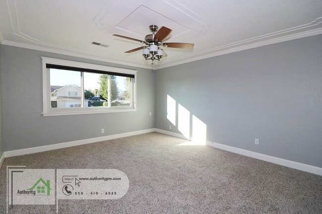 Building Photo - 251 Kamp Way