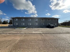 Building Photo - 1 Bed / 1 Bath Apartment