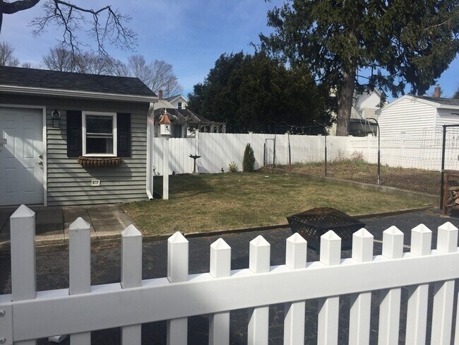 Building Photo - 20 Symonds St