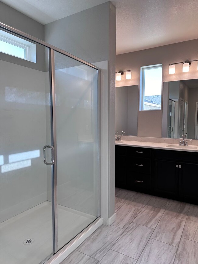 Building Photo - The Cove - Natomas 2 Story 3 bed 3 full baths