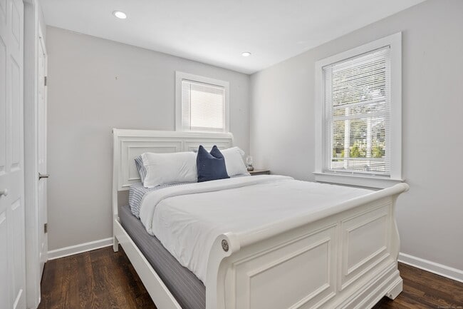 Building Photo - 28 Brookdale Ave