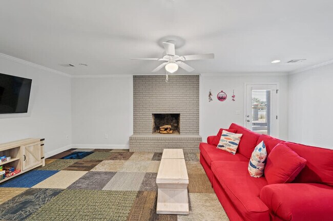 Building Photo - 124 Clack Cir