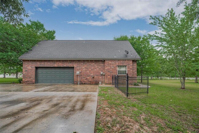 Building Photo - 9072 Grand Lake Estates Dr