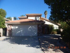 Building Photo - ( ( ( BEAUTIFUL 4 BEDROOM 3 BATH HOUSE!!! ...
