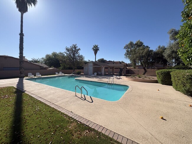 Building Photo - Eastside 4-bedroom 2.5-bathroom home with community pool