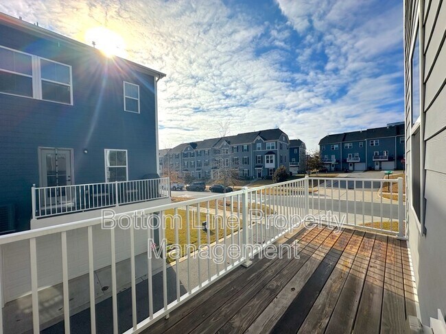 Building Photo - 1332 Ashbury St